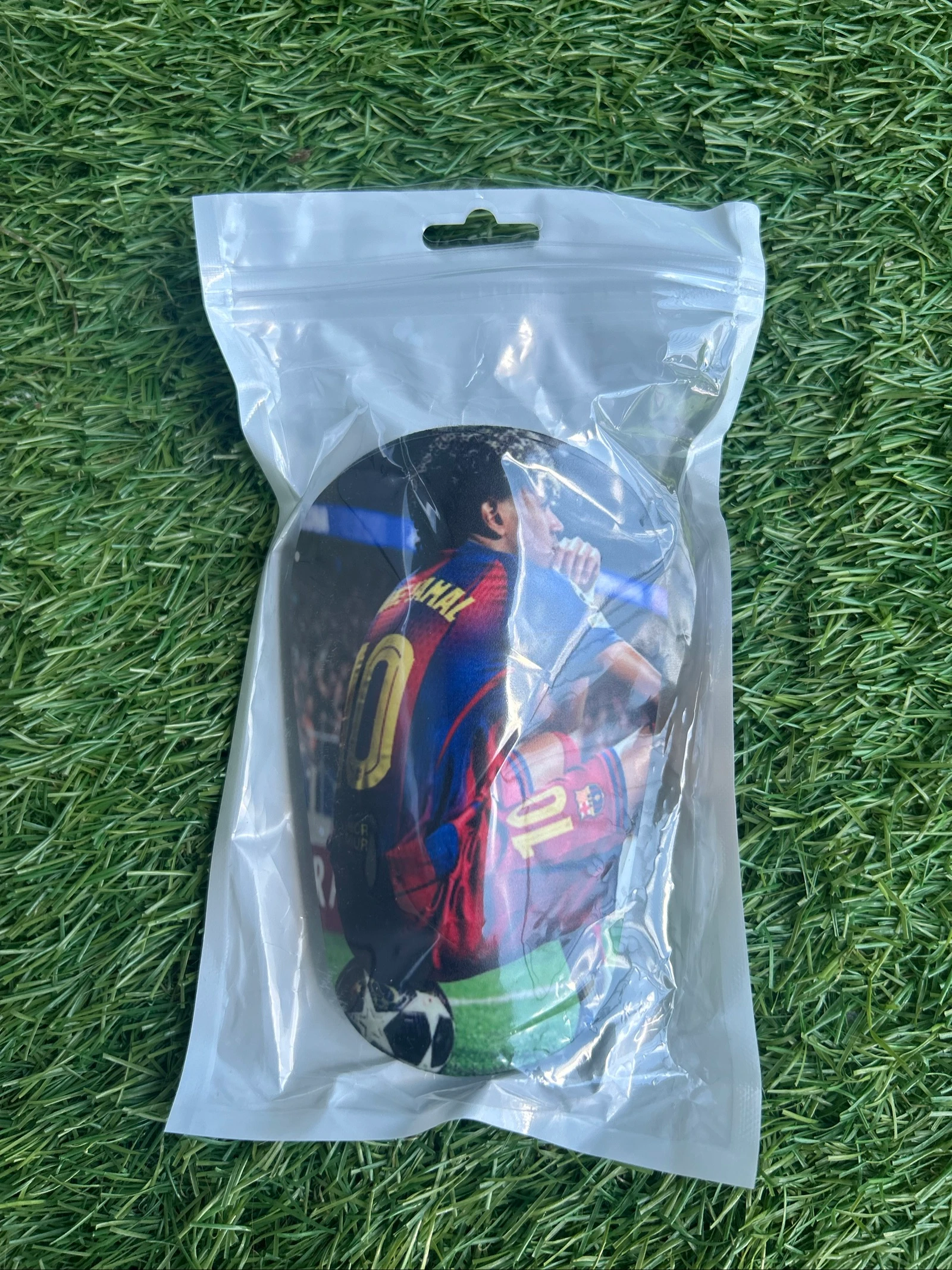 Football shin guard – photo 6